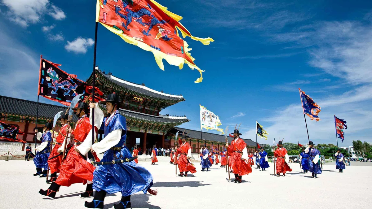 Seoul: Gyeongbok Palace, Hanok Village, and Gwangjang Tour — a Seoul tour listing on this Seoul city guide, South Korea