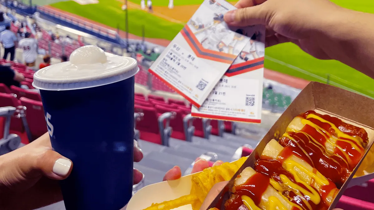 Seoul: Jamsil Baseball Stadium Game Experience with Dinner — a Seoul tour listing on this Seoul city guide, South Korea
